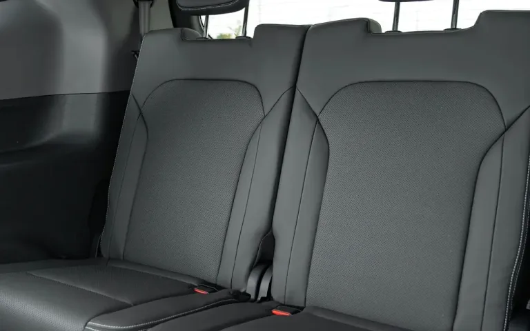 VF MPV 7 – Hàng ghế phía sau