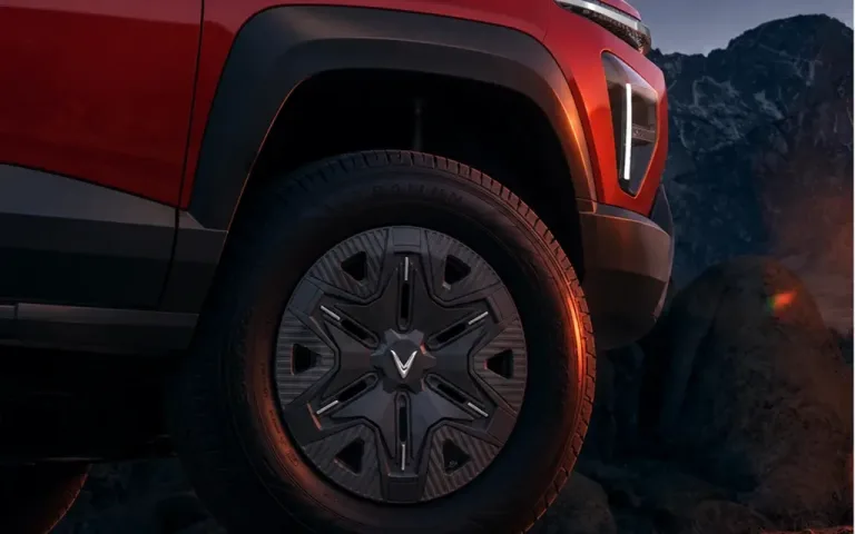 VF Wild – Mâm 18 inch, lốp 255/70 R18
